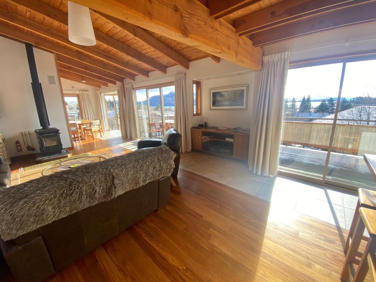 Glacier Rock Lakeview House 레이크 테카포 외부 사진
