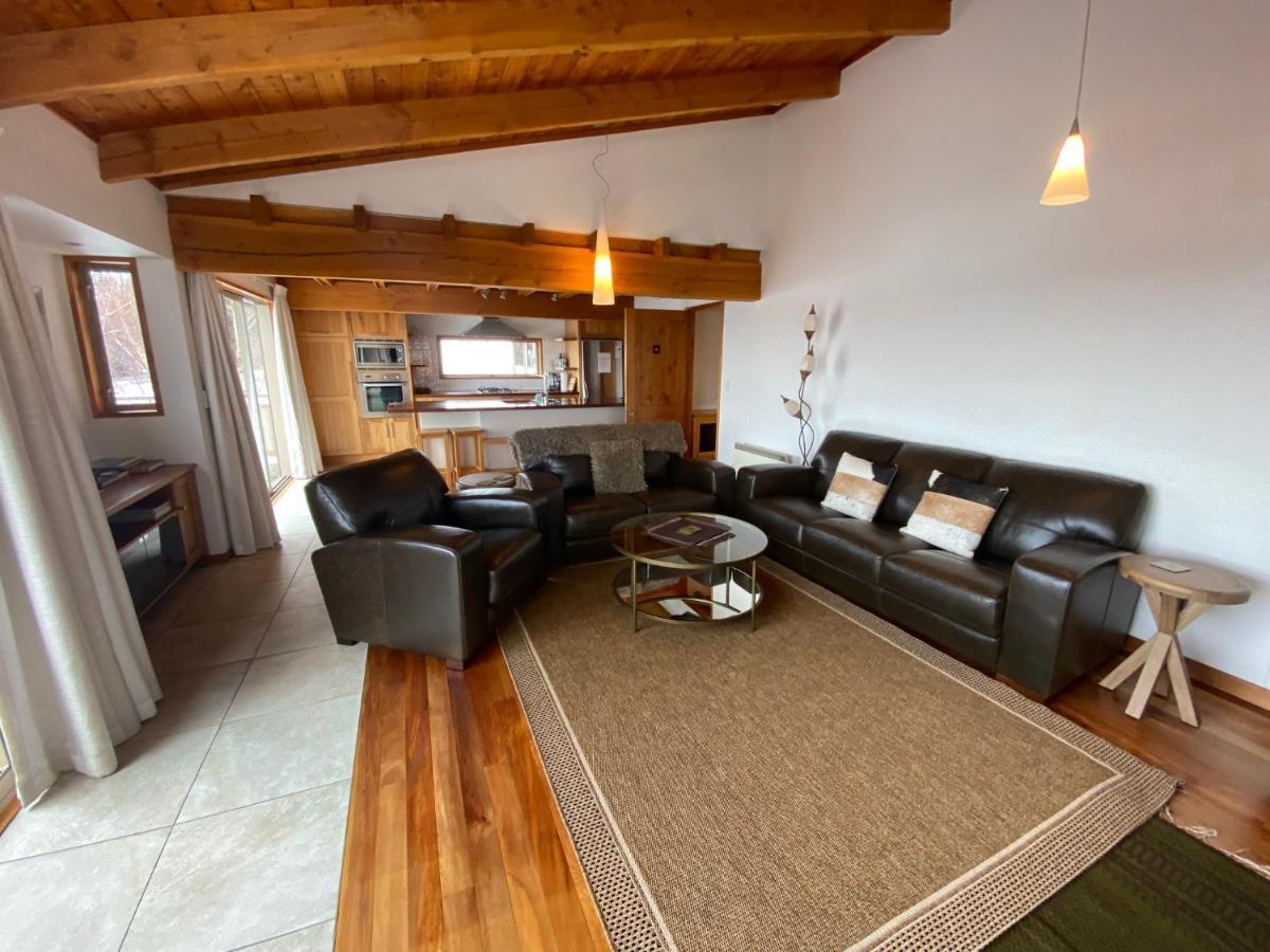 Glacier Rock Lakeview House 레이크 테카포 외부 사진