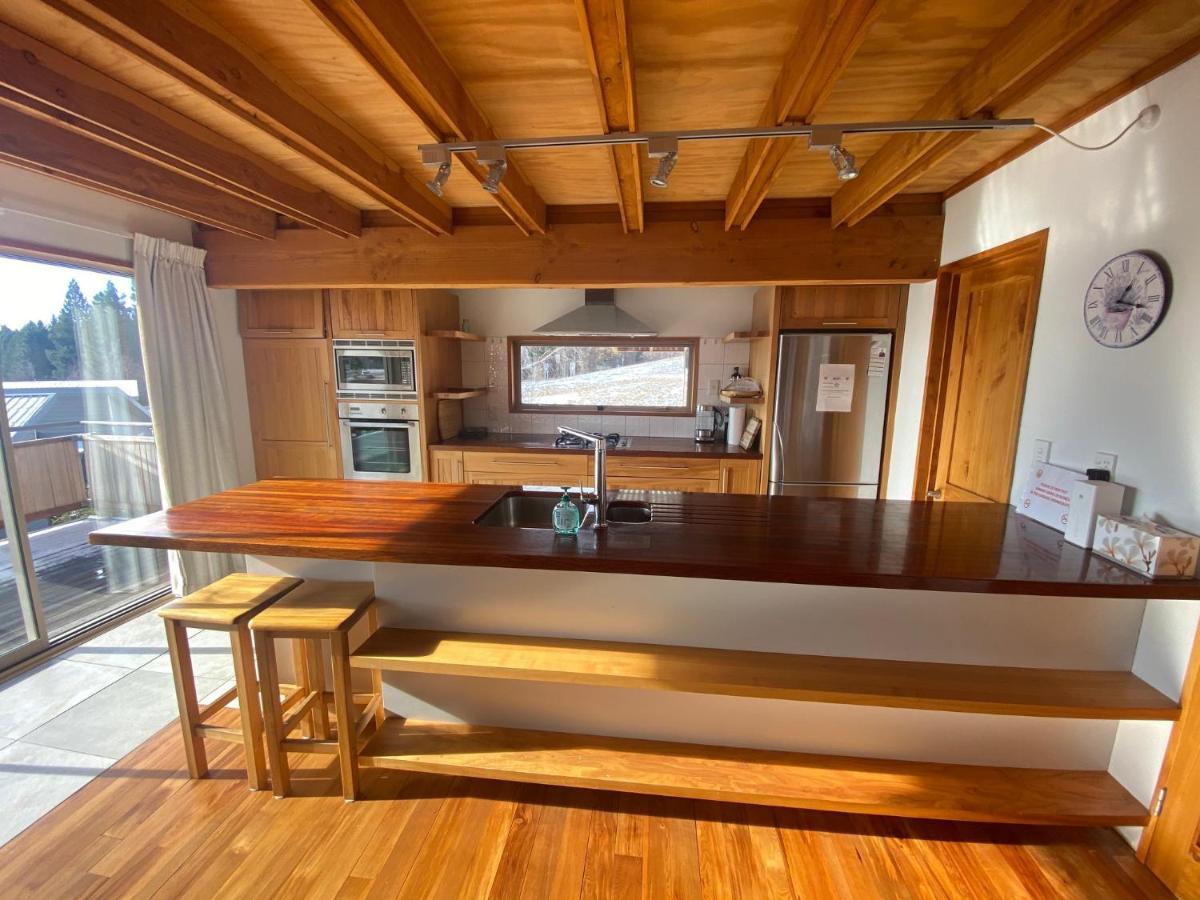 Glacier Rock Lakeview House 레이크 테카포 외부 사진