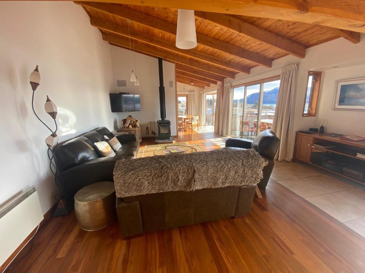 Glacier Rock Lakeview House 레이크 테카포 외부 사진