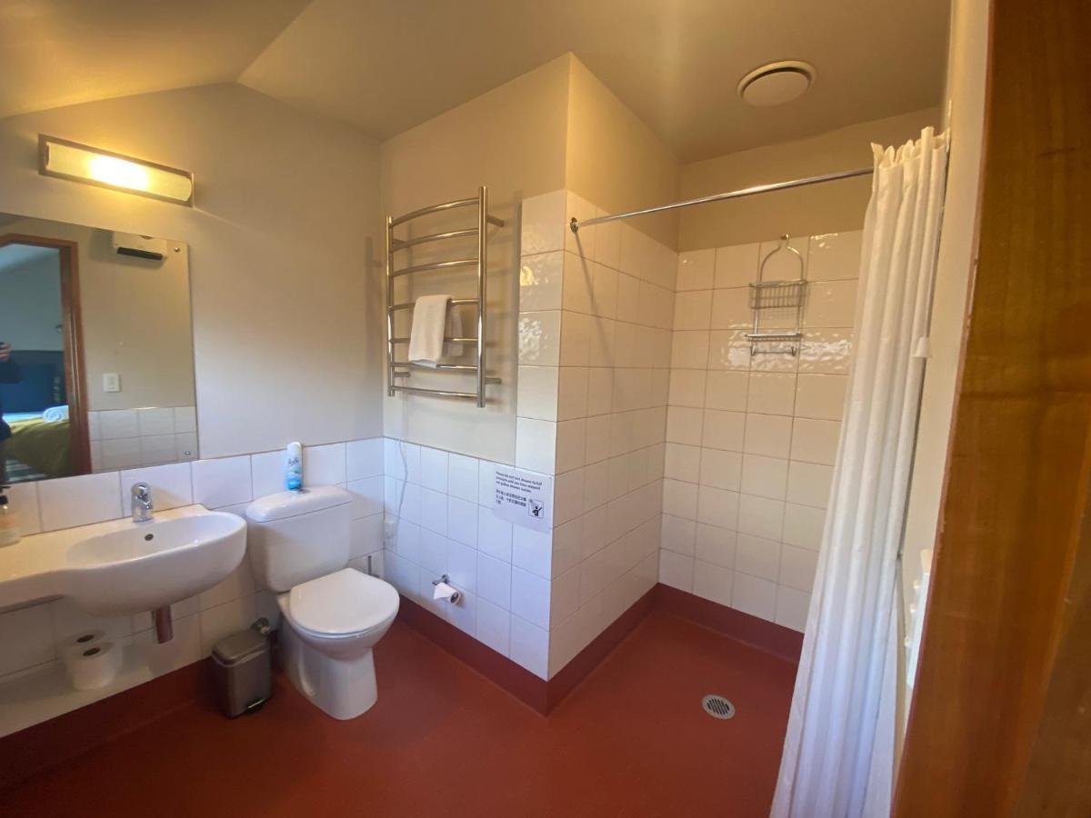 Glacier Rock Lakeview House 레이크 테카포 외부 사진